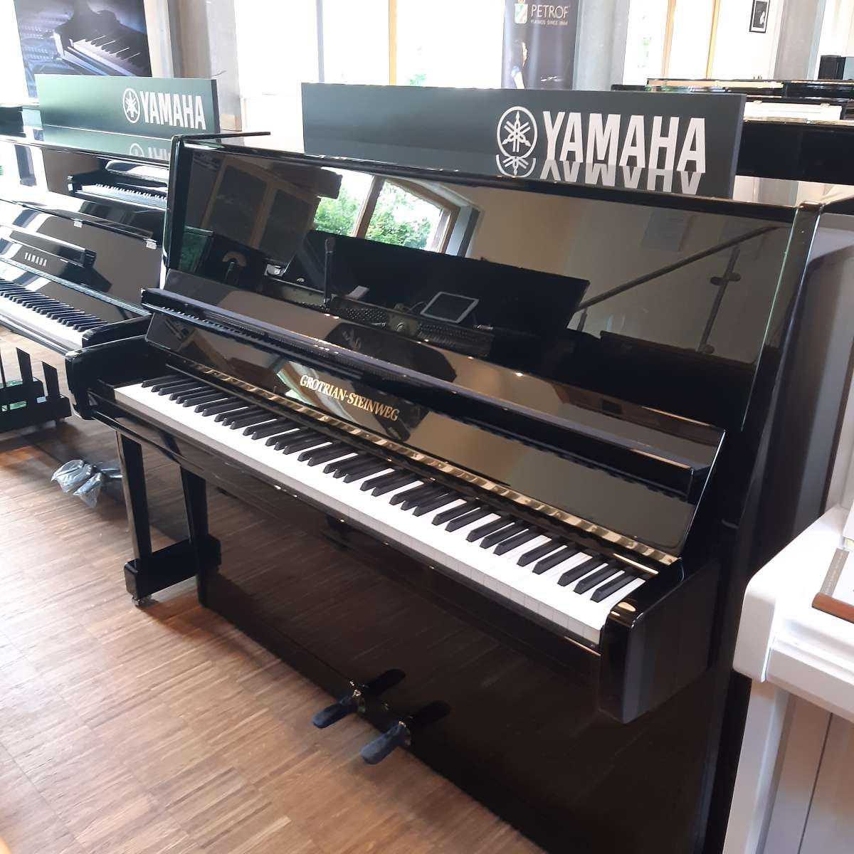Grotrian Steinweg Klavier 122 College