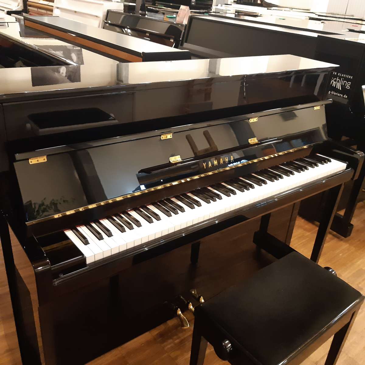 Yamaha Klavier B2