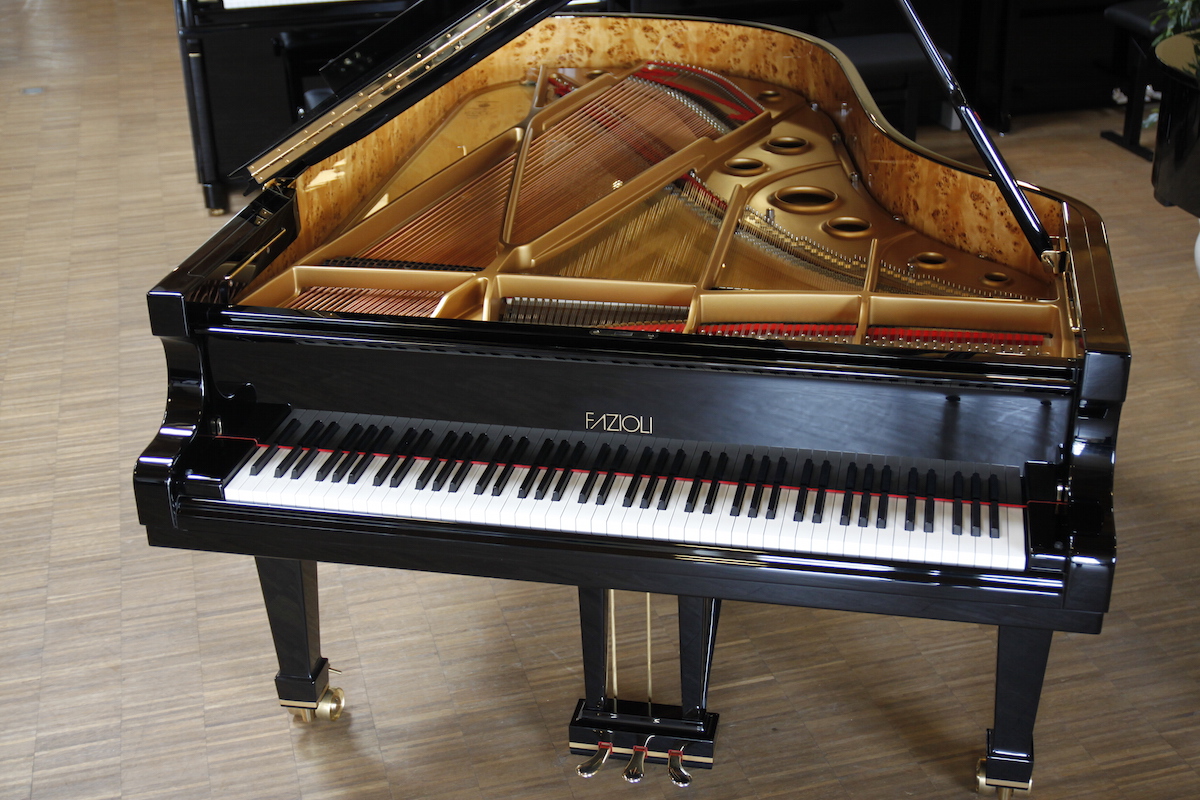 Fazioli 212